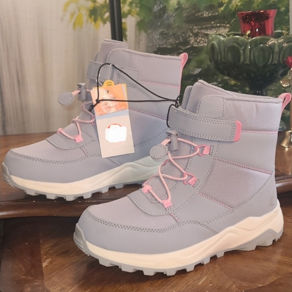 New with tags! Cat & Jack Girls 6 gray pink winter leather waterproof boots